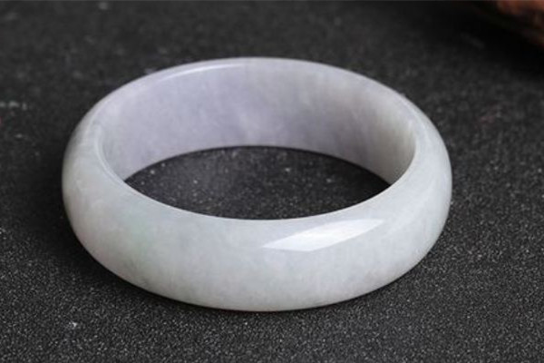 紫羅蘭手鐲有棉絮會(huì)影響價(jià)值嗎 紫羅蘭手鐲棉絮多是假的嗎