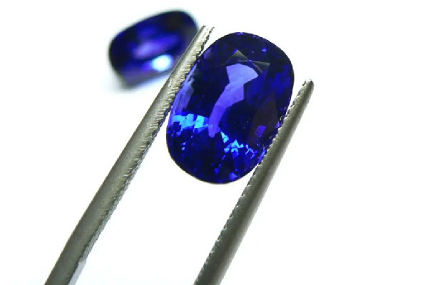 藍(lán)寶石等級怎么分 藍(lán)寶石買多大的好 藍(lán)寶石等級怎么分 藍(lán)寶石買多大的好