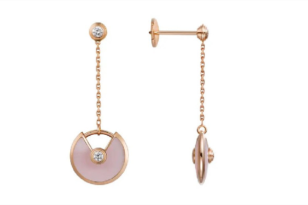 耳釘戴上去疼什么原因 耳釘戴上疼怎么辦 耳釘戴上去疼什么原因 耳釘戴上疼怎么辦