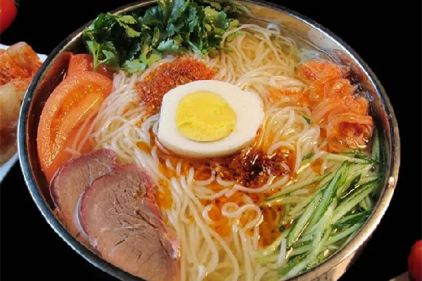 冷面要煮多久才能熟 冷面是冷水下鍋還是熱水下鍋 冷面要煮多久才能熟 冷面是冷水下鍋還是熱水下鍋