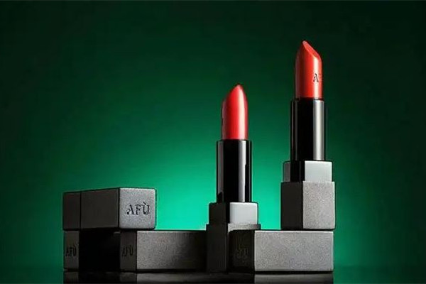 口紅買迪奧還是紀梵希 口紅怎么驗證是否是正品
