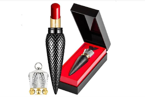 口紅印子弄到衣服上怎么洗 口紅怎么洗掉小竅門(mén)