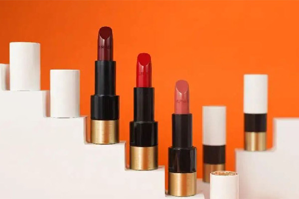 口紅怎么分辨好壞 口紅不掉色對(duì)身體有害嗎 口紅怎么分辨好壞 口紅不掉色對(duì)身體有害嗎