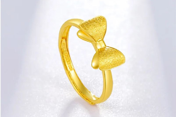 黃金戒指一般多少錢一個 黃金戒指按克買合適還是按件買合適 黃金戒指一般多少錢一個 黃金戒指按克買合適還是按件買合適