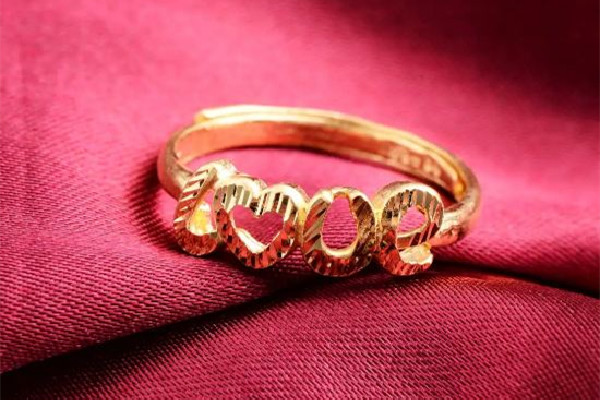 黃金戒指一般多少錢一個 黃金戒指按克買合適還是按件買合適 黃金戒指一般多少錢一個 黃金戒指按克買合適還是按件買合適