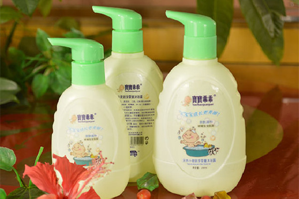 沐浴露進入尿道會引起尿道炎嗎 沐浴露對身體有傷害嗎 沐浴露進入尿道會引起尿道炎嗎 沐浴露對身體有傷害嗎