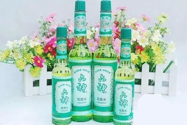 花露水會燃燒是因?yàn)楹惺裁?花露水要避光嗎