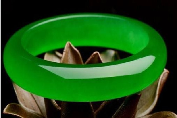 帝王綠和正陽綠哪個(gè)好 帝王綠和正陽綠區(qū)別 帝王綠和正陽綠哪個(gè)好 帝王綠和正陽綠區(qū)別