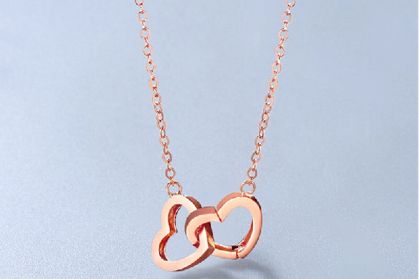 玫瑰金項鏈適合多大年齡的人戴 玫瑰金項鏈適合男士嗎 玫瑰金項鏈適合多大年齡的人戴 玫瑰金項鏈適合男士嗎