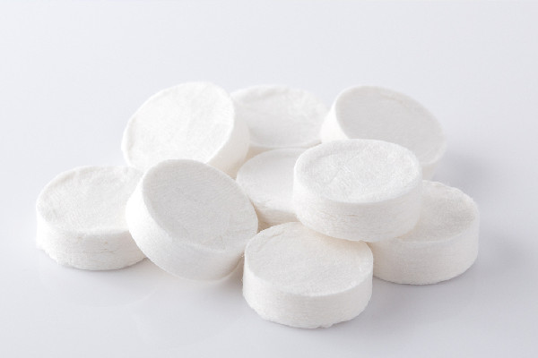 壓縮面膜用礦泉水泡有什么效果 壓縮面膜用水敷有用嗎