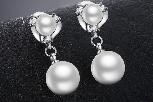 打耳洞會(huì)破壞福氣嗎 打耳洞會(huì)影響運(yùn)勢嗎