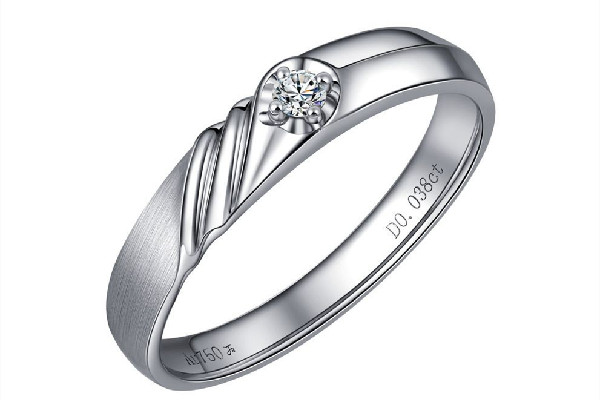 鉆戒有劃痕可以修復(fù)嗎 鉆戒佩戴需要注意什么 鉆戒有劃痕可以修復(fù)嗎 鉆戒佩戴需要注意什么