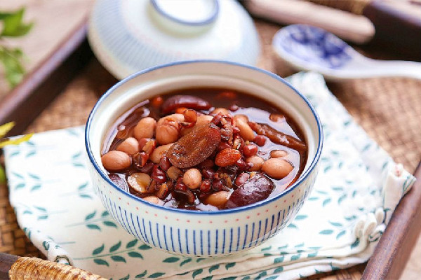 五紅湯是下奶的嗎 五紅湯的功效和作用 五紅湯是下奶的嗎 五紅湯的功效和作用