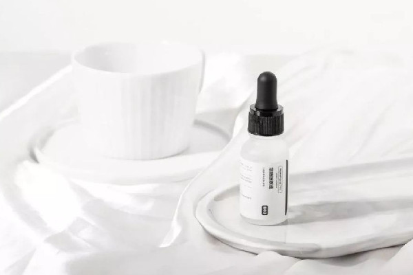 煙酰胺原液祛斑效果怎么樣 煙酰胺原液可以淡化黑色素嗎 煙酰胺原液祛斑效果怎么樣 煙酰胺原液可以淡化黑色素嗎