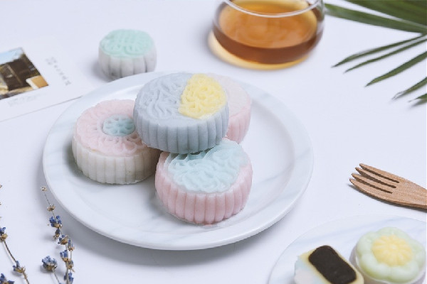 冰皮月餅吃起來(lái)什么感覺(jué) 冰皮月餅吃了會(huì)不會(huì)發(fā)胖 冰皮月餅吃起來(lái)什么感覺(jué) 冰皮月餅吃了會(huì)不會(huì)發(fā)胖