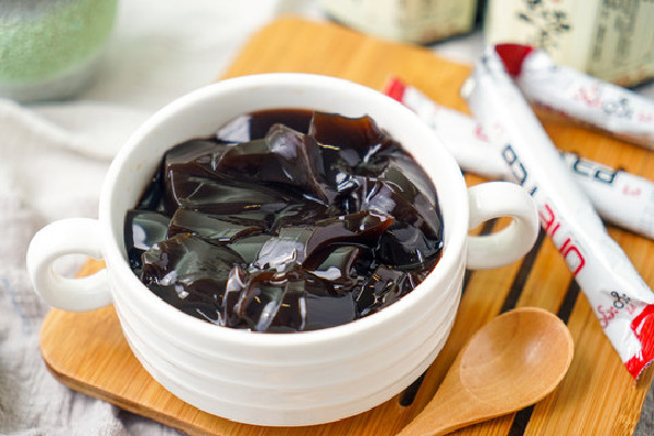 龜苓膏要放冰箱嗎 龜苓膏放冰箱里可以保存多久 龜苓膏要放冰箱嗎 龜苓膏放冰箱里可以保存多久