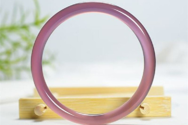 叮當鐲適合什么季節(jié)佩戴 叮當鐲為什么那么便宜