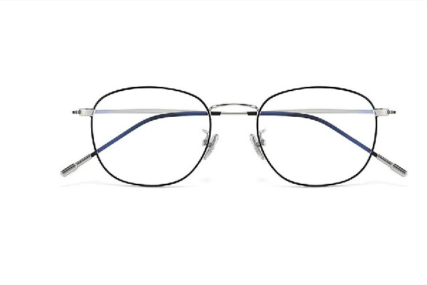 配眼鏡什么材質(zhì)的鏡片對眼睛好 配眼鏡怎么選擇鏡片和鏡框 配眼鏡什么材質(zhì)的鏡片對眼睛好 配眼鏡怎么選擇鏡片和鏡框