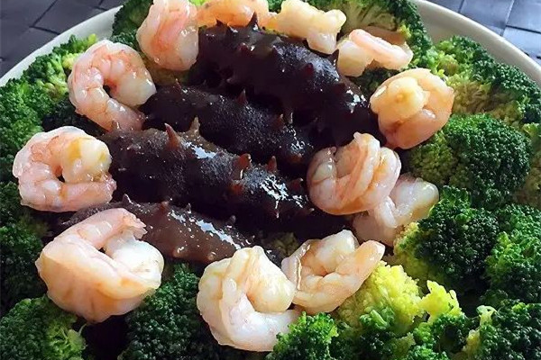 海參什么季節(jié)吃對身體好 海參適合什么人吃 海參什么季節(jié)吃對身體好 海參適合什么人吃