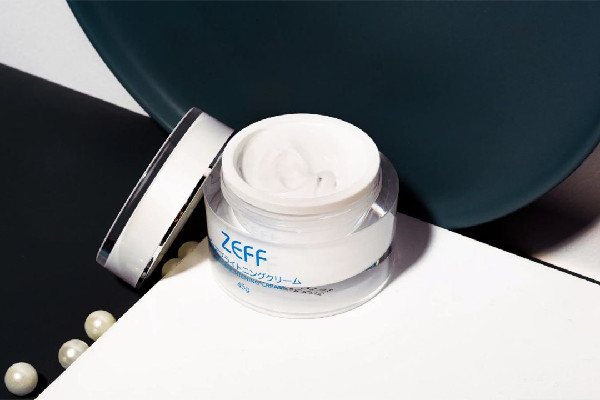 素顏霜不卸妝會怎么樣 素顏霜會越用越黑嗎 素顏霜不卸妝會怎么樣 素顏霜會越用越黑嗎