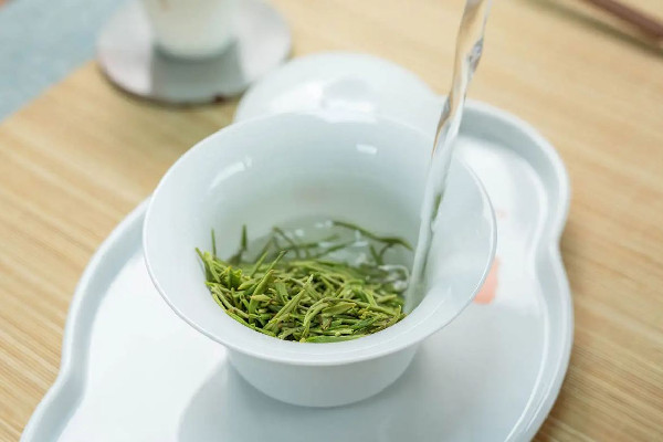 信陽毛尖有點苦咋回事 信陽毛尖喝起來什么味道 信陽毛尖有點苦咋回事 信陽毛尖喝起來什么味道