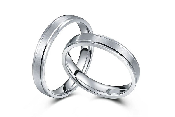 純銀戒指大概多少錢一個 純銀戒指買什么牌子的好