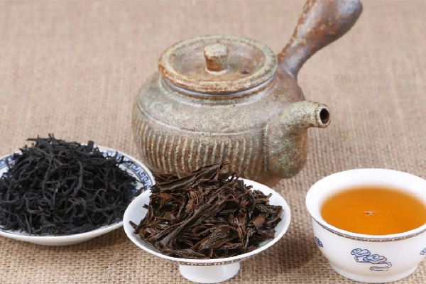 正山小種發(fā)黑好還是發(fā)黃好 正山小種怎么分辨好壞 正山小種發(fā)黑好還是發(fā)黃好 正山小種怎么分辨好壞