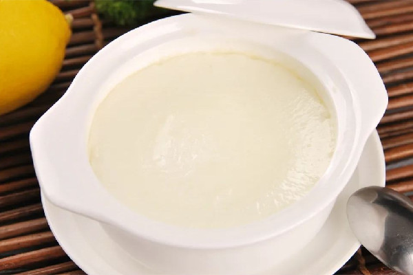 雙皮奶適合減肥吃嗎 雙皮奶和奶茶哪個(gè)熱量大