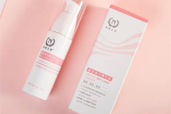 美白精華液會(huì)導(dǎo)致過(guò)敏嗎 美白精華液可以每天用嗎 美白精華液會(huì)導(dǎo)致過(guò)敏嗎 美白精華液可以每天用嗎