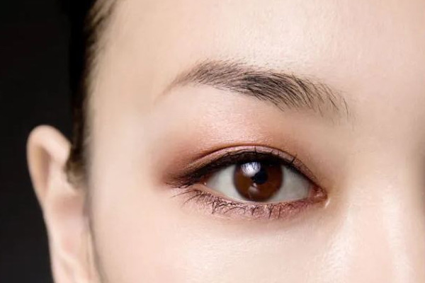 武漢無(wú)痕雙眼皮哪家好 武漢無(wú)痕雙眼皮怎么做的