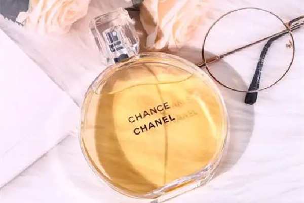 香奈兒邂逅香水怎么辨別正品 香奈兒邂逅香水會(huì)變色嗎 香奈兒邂逅香水怎么辨別正品 香奈兒邂逅香水會(huì)變色嗎