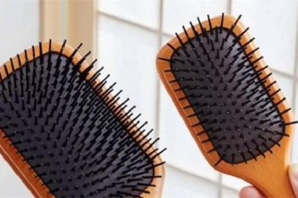 氣墊梳有味道能用嗎 氣墊梳有味道怎么去除 氣墊梳有味道能用嗎 氣墊梳有味道怎么去除