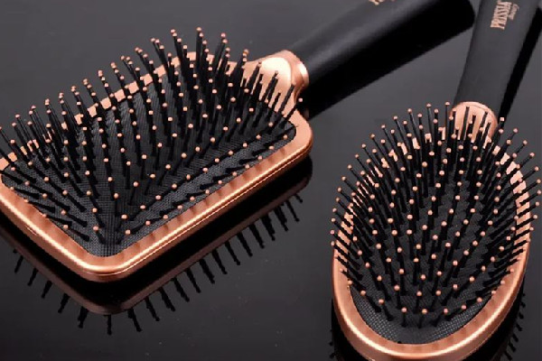 氣墊梳適合直發(fā)還是卷發(fā) 氣墊梳會加速脫發(fā)嗎 氣墊梳適合直發(fā)還是卷發(fā) 氣墊梳會加速脫發(fā)嗎