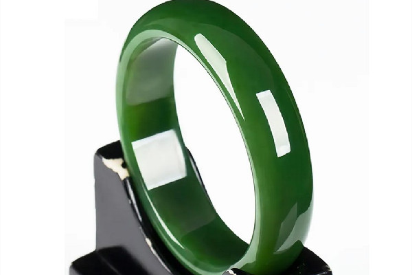 手鐲的種水是什么意思 手鐲種水怎么看