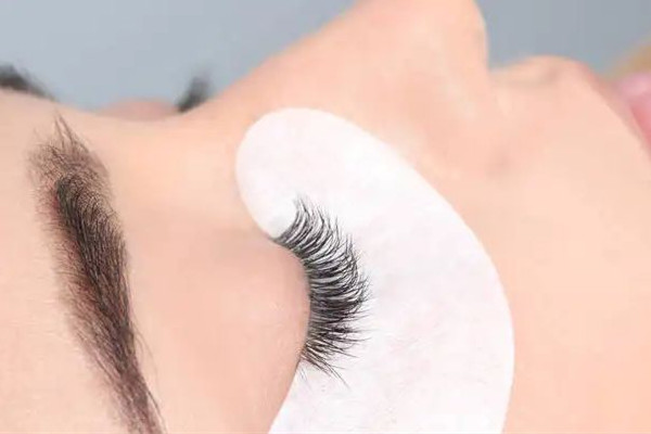 水果湖西子玥美甲美膚中心做睫毛后自然嗎 做睫毛哪種好看又自然