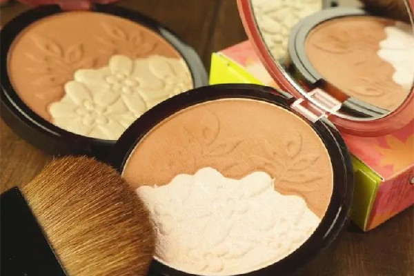 修容粉和修容棒哪個(gè)好用 修容粉和修容液哪種好用 修容粉和修容棒哪個(gè)好用 修容粉和修容液哪種好用
