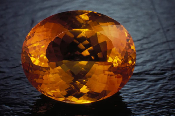 黃水晶是透的好還是不透的好 黃水晶買什么樣的好 黃水晶是透的好還是不透的好 黃水晶買什么樣的好