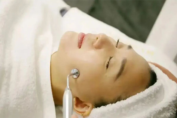 積玉橋淇·會(huì)所肌膚補(bǔ)水項(xiàng)目做得怎么樣好不好 肌膚補(bǔ)水有什么好處