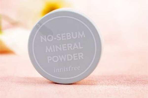 悅詩(shī)風(fēng)吟散粉用洗面奶可以卸妝嗎 悅詩(shī)風(fēng)吟散粉不化妝可以用嗎 悅詩(shī)風(fēng)吟散粉用洗面奶可以卸妝嗎 悅詩(shī)風(fēng)吟散粉不化妝可以用嗎