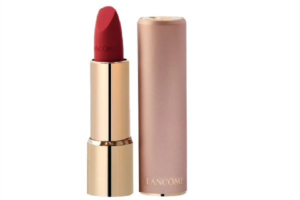 啞光口紅的正確涂法 啞光口紅涂之前可以涂潤唇膏嗎 啞光口紅的正確涂法 啞光口紅涂之前可以涂潤唇膏嗎