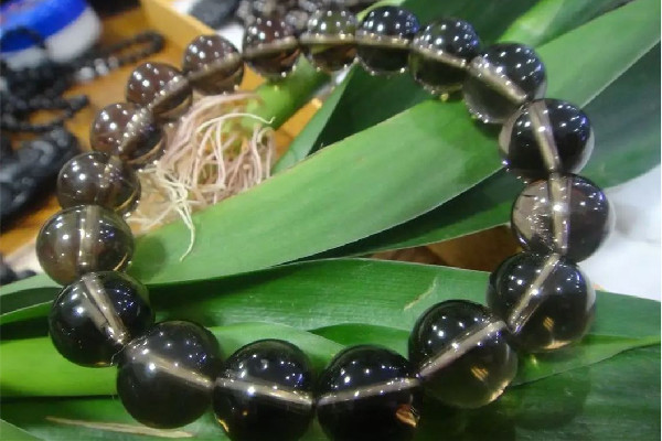 茶晶價(jià)格一般是多少 茶晶有收藏價(jià)值嗎 茶晶價(jià)格一般是多少 茶晶有收藏價(jià)值嗎