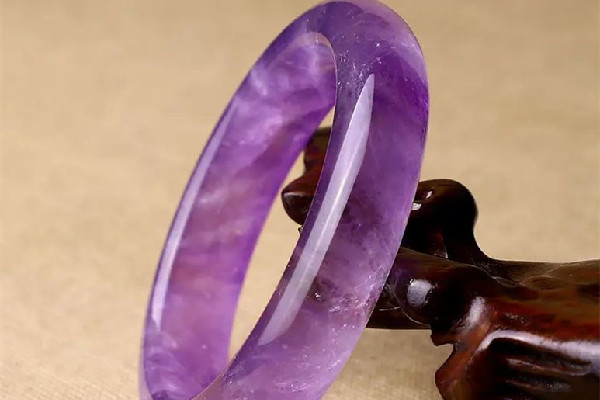 紫水晶有漸變色嗎 紫水晶有什么品種 紫水晶有漸變色嗎 紫水晶有什么品種