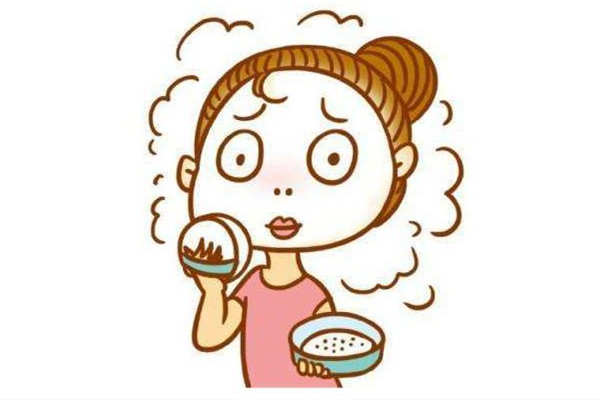 化妝卡粉是干皮還是油皮 化妝卡粉是因為缺水嗎 化妝卡粉是干皮還是油皮 化妝卡粉是因為缺水嗎