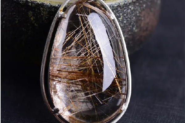 發(fā)晶買(mǎi)回來(lái)可以直接戴嗎 發(fā)晶買(mǎi)回來(lái)要消磁嗎 發(fā)晶買(mǎi)回來(lái)可以直接戴嗎 發(fā)晶買(mǎi)回來(lái)要消磁嗎