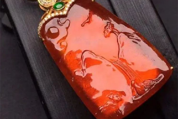 紅翡翠怎么辨別真假 紅翡翠有哪些紅 紅翡翠怎么辨別真假 紅翡翠有哪些紅