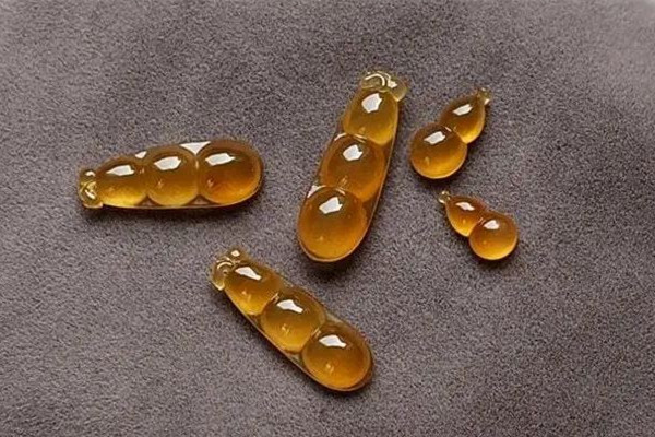 黃翡翠屬于什么檔次 黃翡翠是什么樣的 黃翡翠屬于什么檔次 黃翡翠是什么樣的