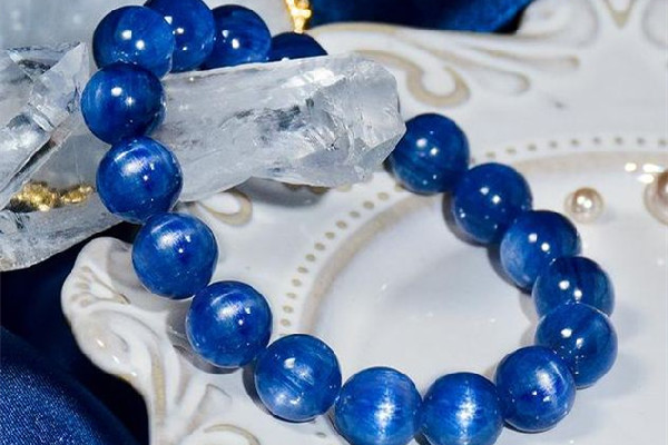 藍(lán)晶石產(chǎn)地哪個(gè)國家 藍(lán)晶石什么樣的好 藍(lán)晶石產(chǎn)地哪個(gè)國家 藍(lán)晶石什么樣的好