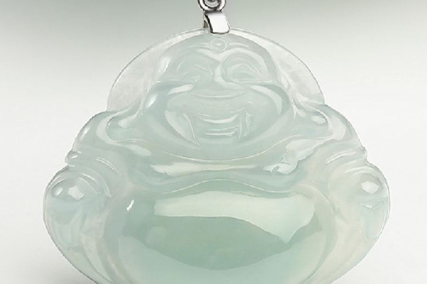 玉佛吊墜是白色好還是綠色好 玉佛吊墜什么顏色好