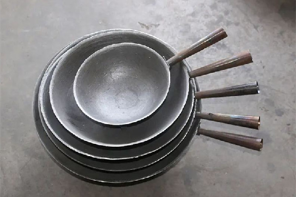 鐵鍋用什么鏟子好 鐵鍋可以用鐵鏟嗎 鐵鍋用什么鏟子好 鐵鍋可以用鐵鏟嗎
