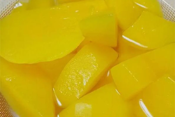 黃桃罐頭可以放多久 黃桃罐頭過期了還能吃嗎 黃桃罐頭可以放多久 黃桃罐頭過期了還能吃嗎